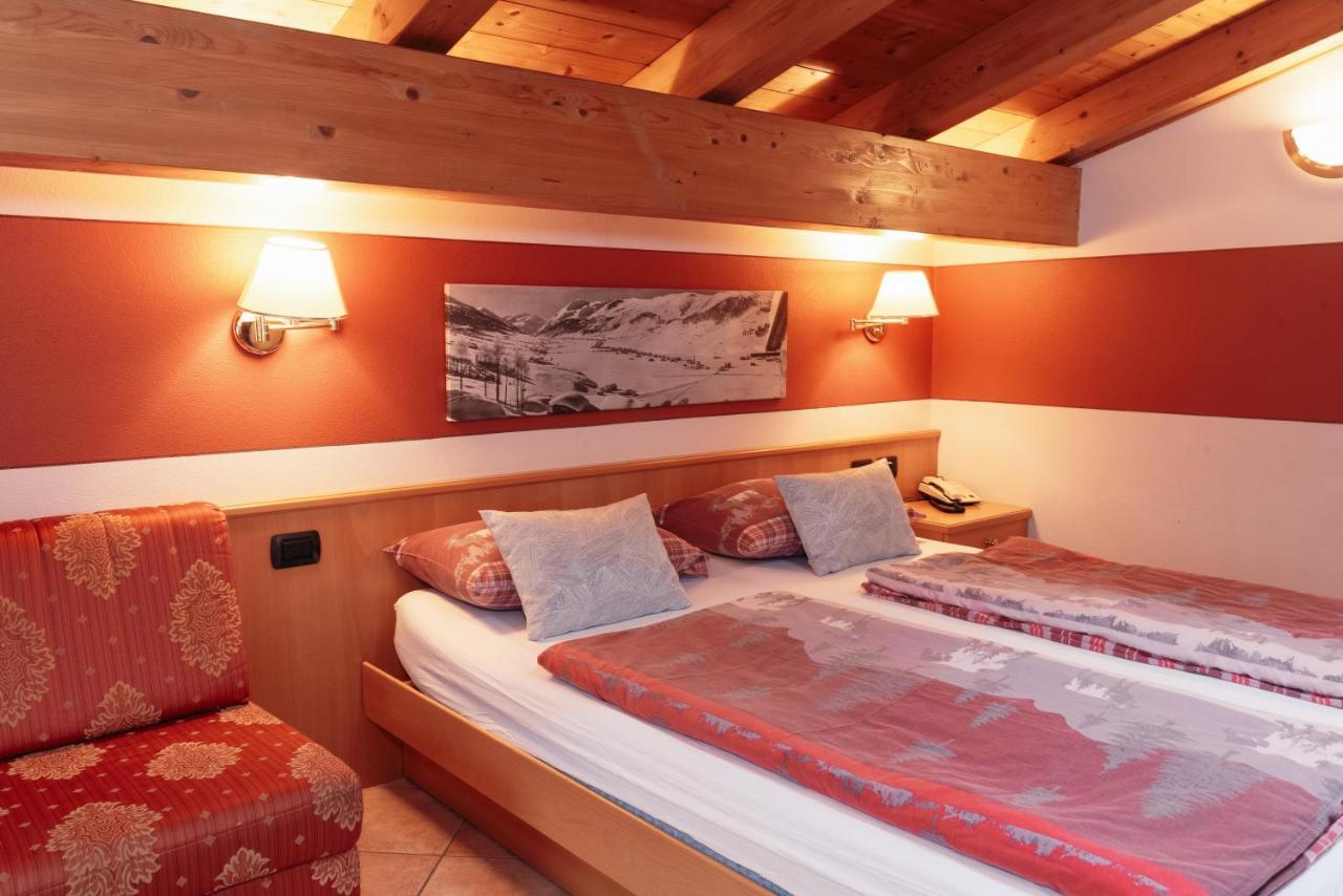 Hotel Garni Rin Da Rin Livigno Extérieur photo